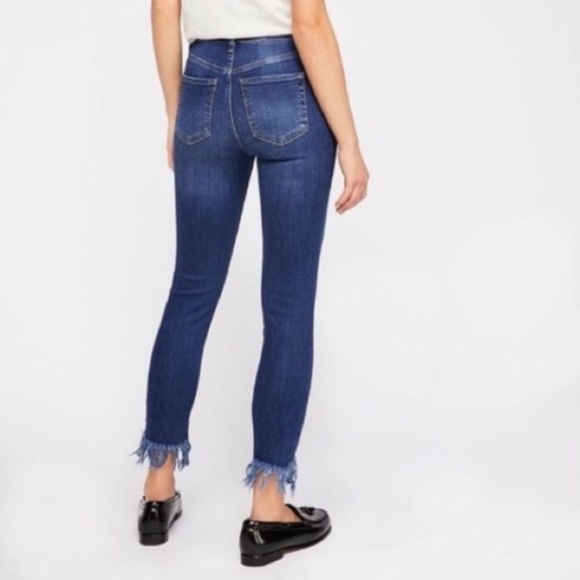 Free People Mid Rise Raw Frayed Fringe Hem Dark Wash Fringe Ankle Skinny Jeans - Picture 4 of 16